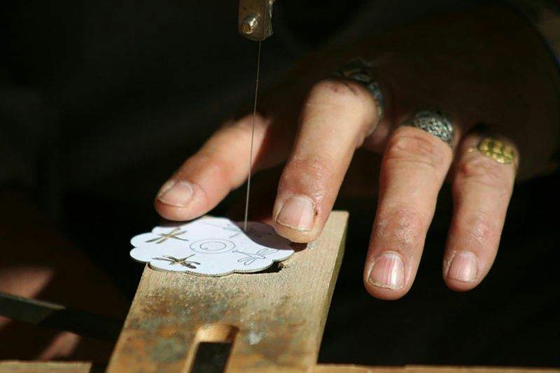 Personlige kort og invitationer med quilling-detaljer